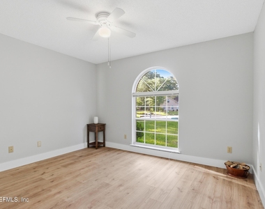 421 Chicopee Court - Photo Thumbnail 7