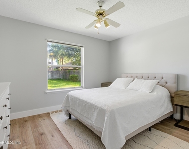 421 Chicopee Court - Photo Thumbnail 10