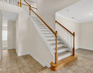 1761 Highland View Drive - Photo Thumbnail 14