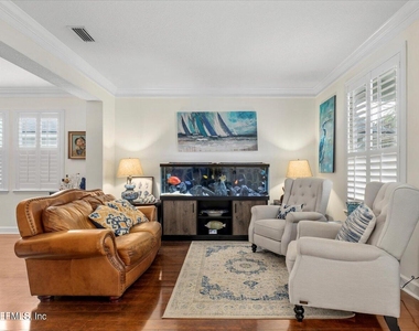 1687 Majestic View Lane - Photo Thumbnail 3