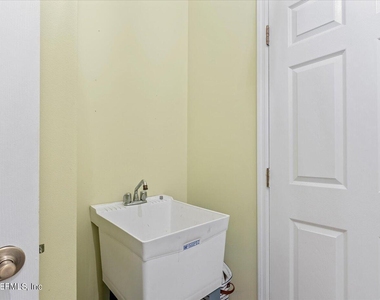 1687 Majestic View Lane - Photo Thumbnail 27