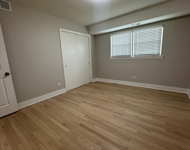 1215 Balmoral Avenue - Photo Thumbnail 8