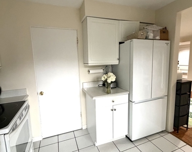 1531 Palmgren Drive - Photo Thumbnail 4