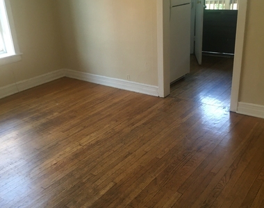 640 W Roscoe Street - Photo Thumbnail 3