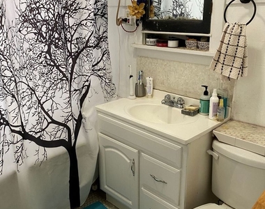 640 W Roscoe Street - Photo Thumbnail 12