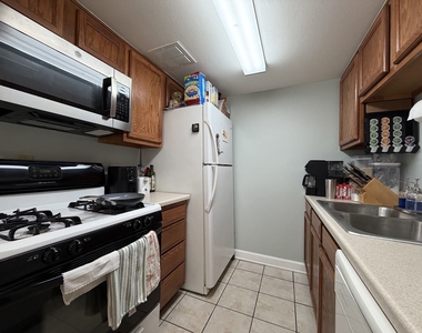 167 E Palatine Road - Photo Thumbnail 2