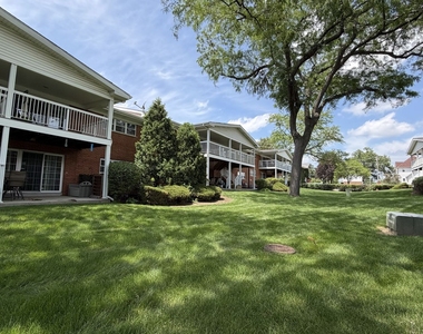 167 E Palatine Road - Photo Thumbnail 14