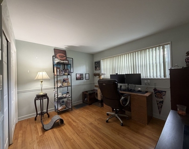 167 E Palatine Road - Photo Thumbnail 8