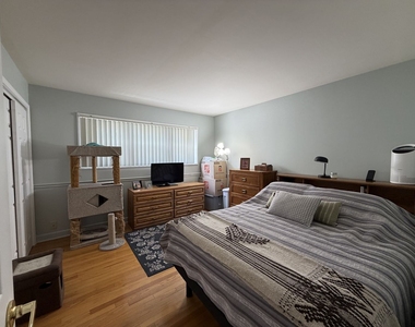 167 E Palatine Road - Photo Thumbnail 5