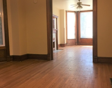 2337 N Bosworth Avenue - Photo Thumbnail 3