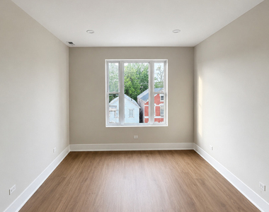 2129 W 18th Place - Photo Thumbnail 2