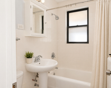 5135 S Kenwood Avenue - Photo Thumbnail 5