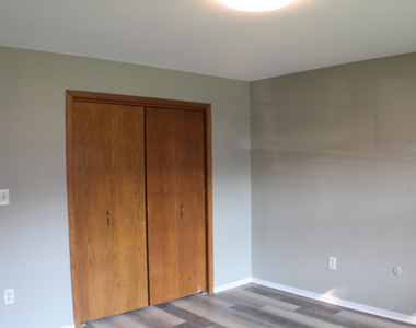 2902 31st Street - Photo Thumbnail 9