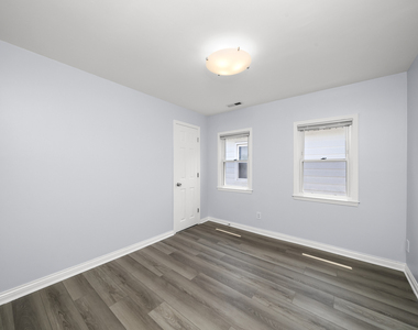 3055 N Nordica Avenue - Photo Thumbnail 6