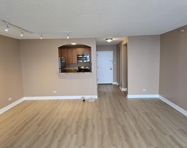 10 E Ontario Street - Photo Thumbnail 9