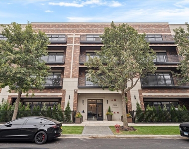3951 N Wayne Avenue - Photo Thumbnail 3