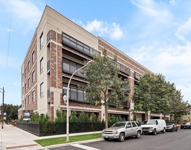 3951 N Wayne Avenue - Photo Thumbnail 2