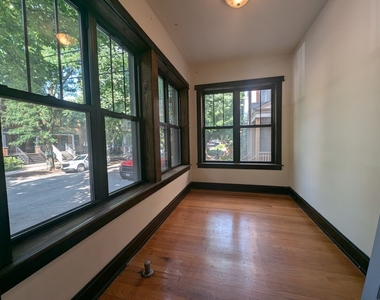 1949 W Cuyler Avenue - Photo Thumbnail 3