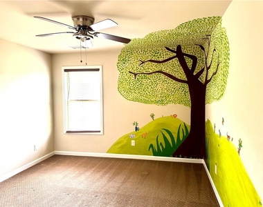 3415 Pointe Vecchio Cir E - Photo Thumbnail 8