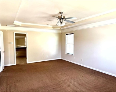 3415 Pointe Vecchio Cir E - Photo Thumbnail 12