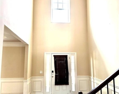 3415 Pointe Vecchio Cir E - Photo Thumbnail 4