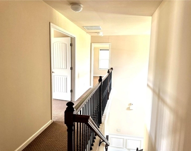 3415 Pointe Vecchio Cir E - Photo Thumbnail 7