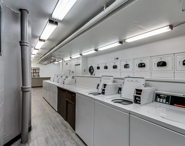 535 N Michigan Avenue - Photo Thumbnail 1