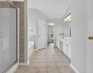 2885ab Stonehenge Court - Photo Thumbnail 34