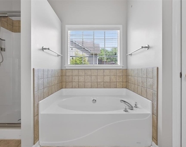 2885ab Stonehenge Court - Photo Thumbnail 37