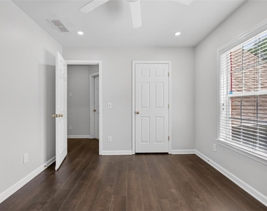2885ab Stonehenge Court - Photo Thumbnail 46
