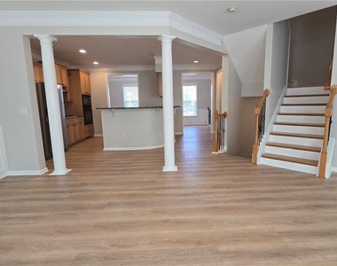 6099 Prestwood Drive - Photo Thumbnail 8