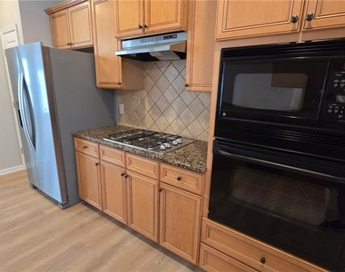 6099 Prestwood Drive - Photo Thumbnail 10