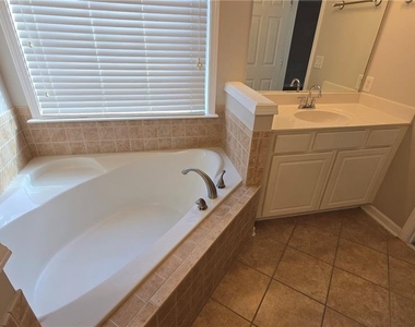 6099 Prestwood Drive - Photo Thumbnail 19
