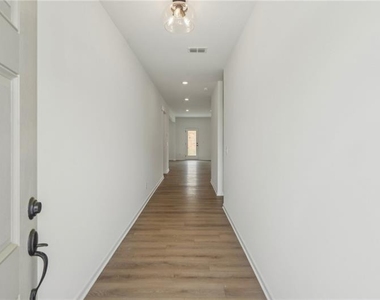 522 Silverleaf Trl - Photo Thumbnail 2