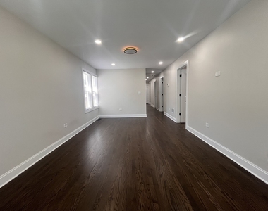 15116 Marshfield Avenue - Photo Thumbnail 3