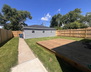 15116 Marshfield Avenue - Photo Thumbnail 19