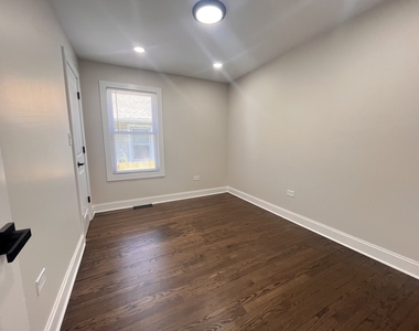 15116 Marshfield Avenue - Photo Thumbnail 10