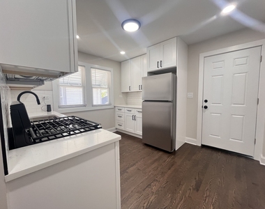 15116 Marshfield Avenue - Photo Thumbnail 14