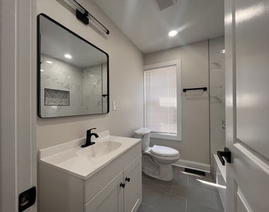 15116 Marshfield Avenue - Photo Thumbnail 7