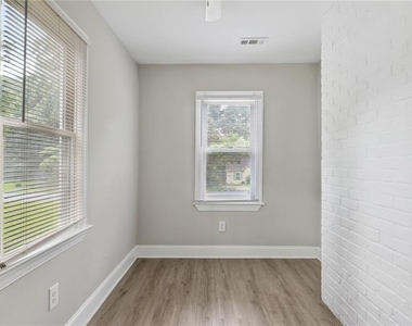1641 Sandtown Road Sw - Photo Thumbnail 7