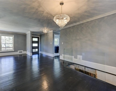 2325 Elmwood Circle Se - Photo Thumbnail 9