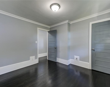 2325 Elmwood Circle Se - Photo Thumbnail 22