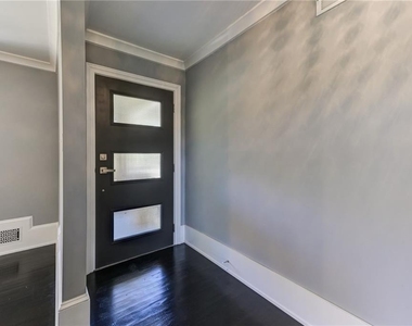 2325 Elmwood Circle Se - Photo Thumbnail 7