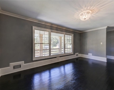 2325 Elmwood Circle Se - Photo Thumbnail 8