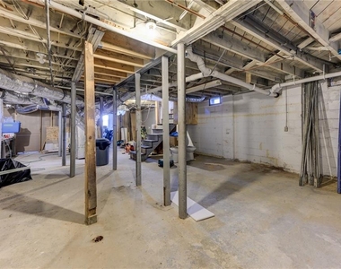 2325 Elmwood Circle Se - Photo Thumbnail 30