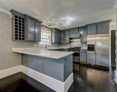2325 Elmwood Circle Se - Photo Thumbnail 15