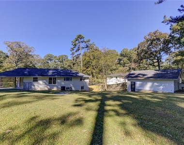 2325 Elmwood Circle Se - Photo Thumbnail 32