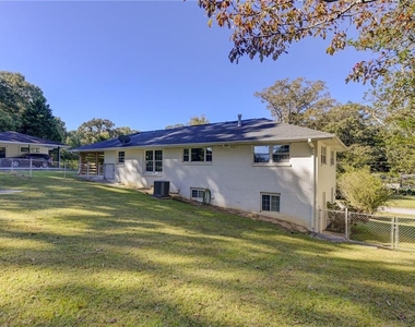 2325 Elmwood Circle Se - Photo Thumbnail 33