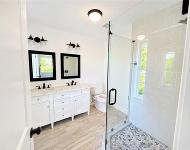4586 Peachtree Dunwoody Road - Photo Thumbnail 6