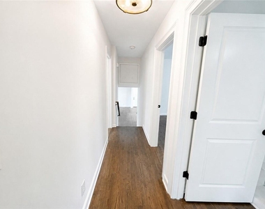 4586 Peachtree Dunwoody Road - Photo Thumbnail 4